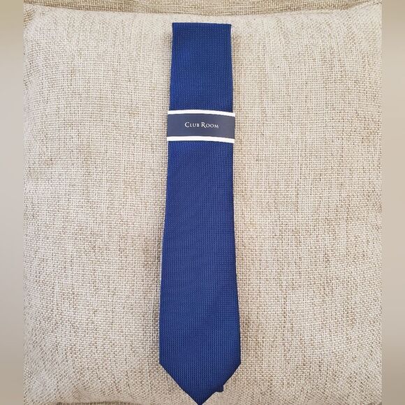 Club Room Kane Pindot Tie - Picture 2 of 8